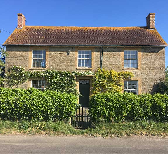 Picture Of A Old House